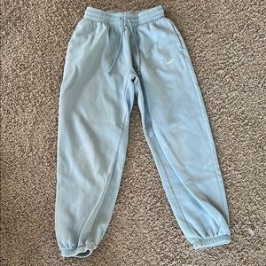 Oversized Women’s Light Blue Joggers